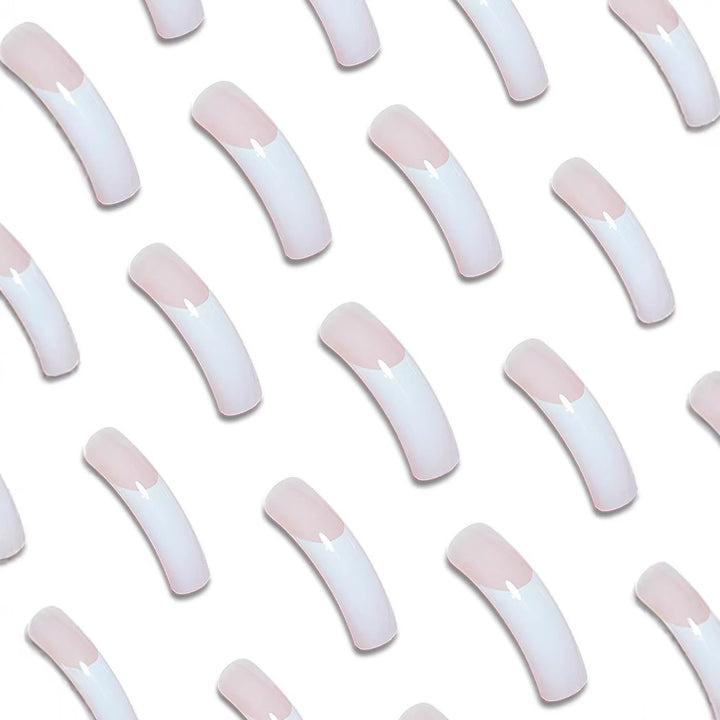 Premium French Tip Nagelerweiterungen Karnz