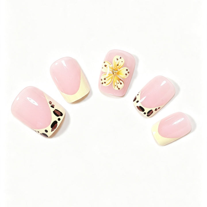 Blumeninspirierten Nail Art Tipps Karnz