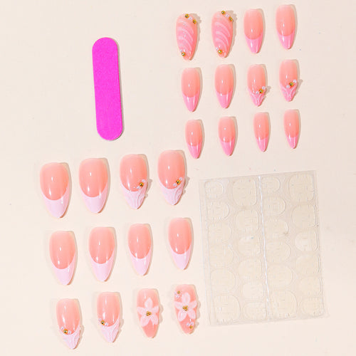 Elegante florale 3D Nagelkunstverlängerungen Karnz