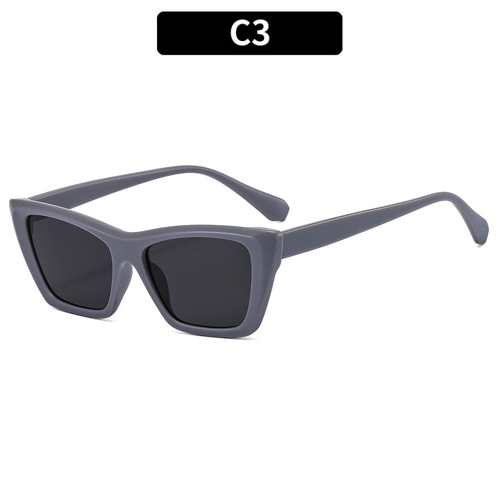 Trendige Cat-Eye Sonnenbrille mit skulpturalem Design