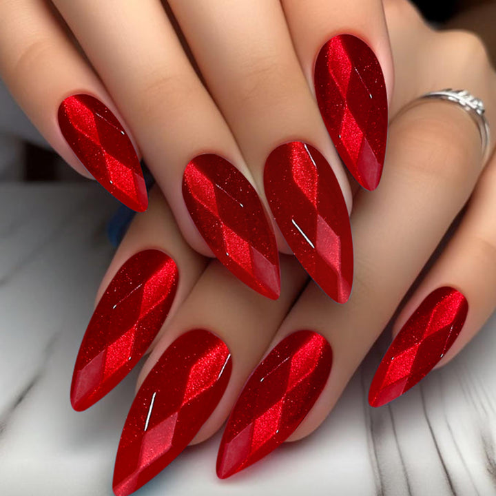 Glamouröse Stiletto-Nagelkunst-Erweiterungen Karnz