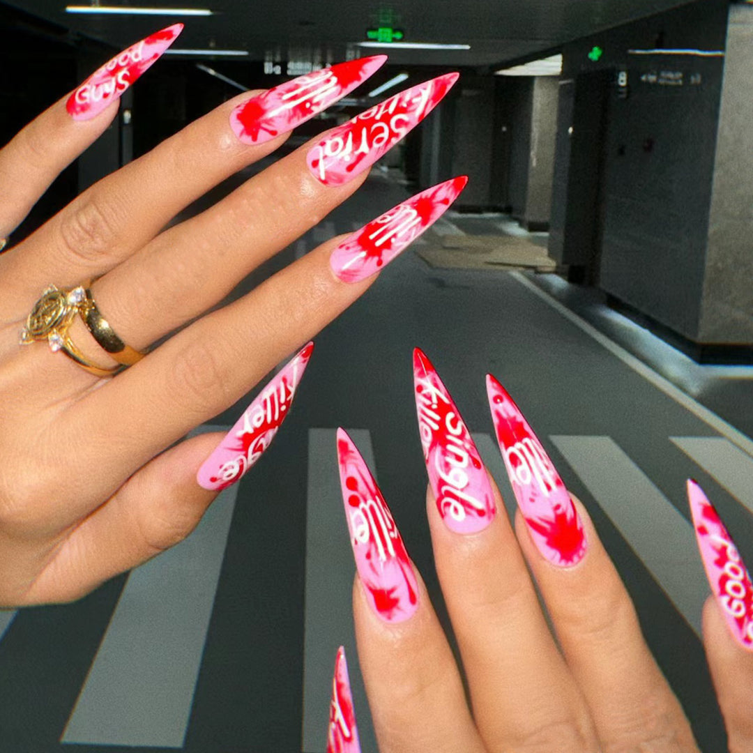 Trendige Stiletto Nagelkunst Extensions