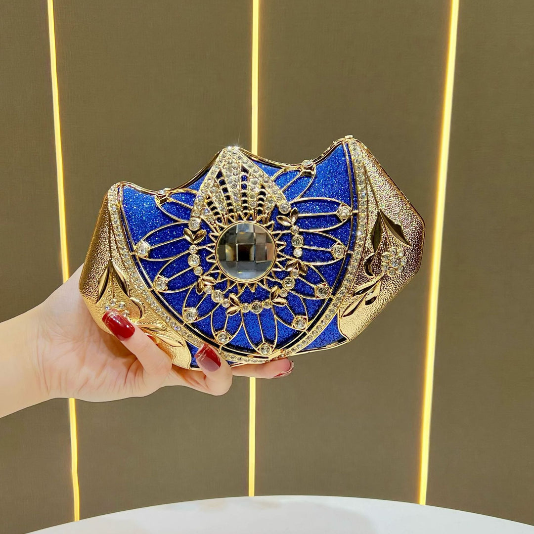 Blumeninspiriertes Strass-Abend-Clutch