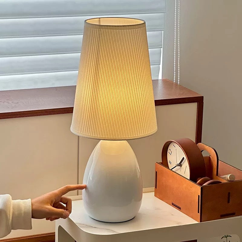 Skulpturale dekorative Tischlampe