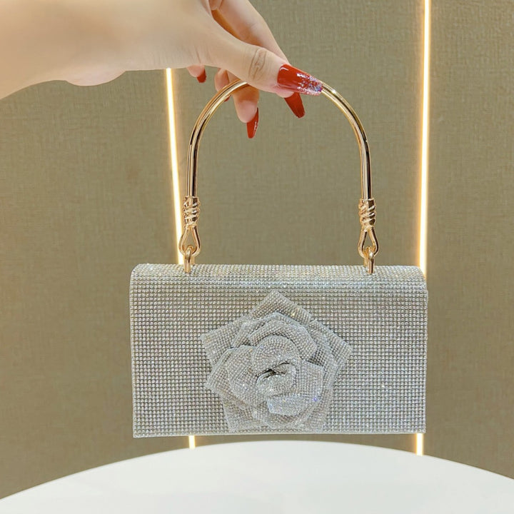Rhinestone-besetzte florale Clutch