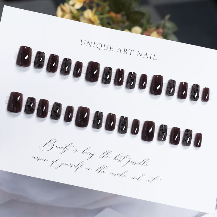 Künstlerisches Press-On Nagelkunst Set