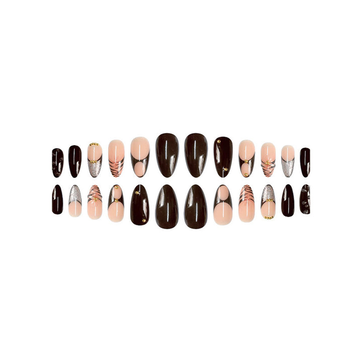 Künstlerische Stiletto Press-On Nagelkunst mit Schmetterlingsakzenten Karnz
