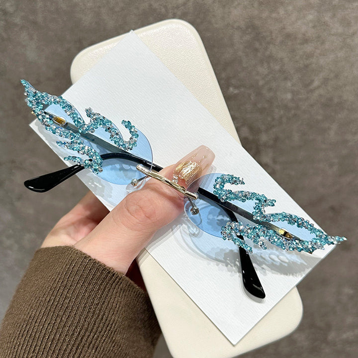 Glamouröse mit Strass verzierte Katzenaugen-Sonnenbrille