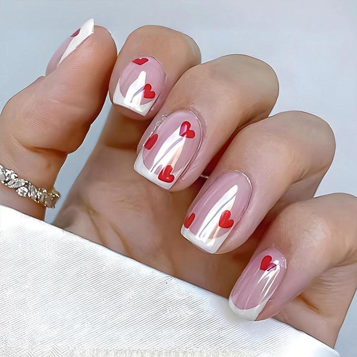 Herz-verzierte Nagelkunst-Set Karnz