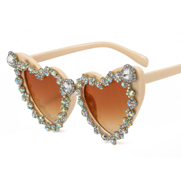 Damen Herzförmige Glamour-Sonnenbrille mit Strassverzierungen Karnz