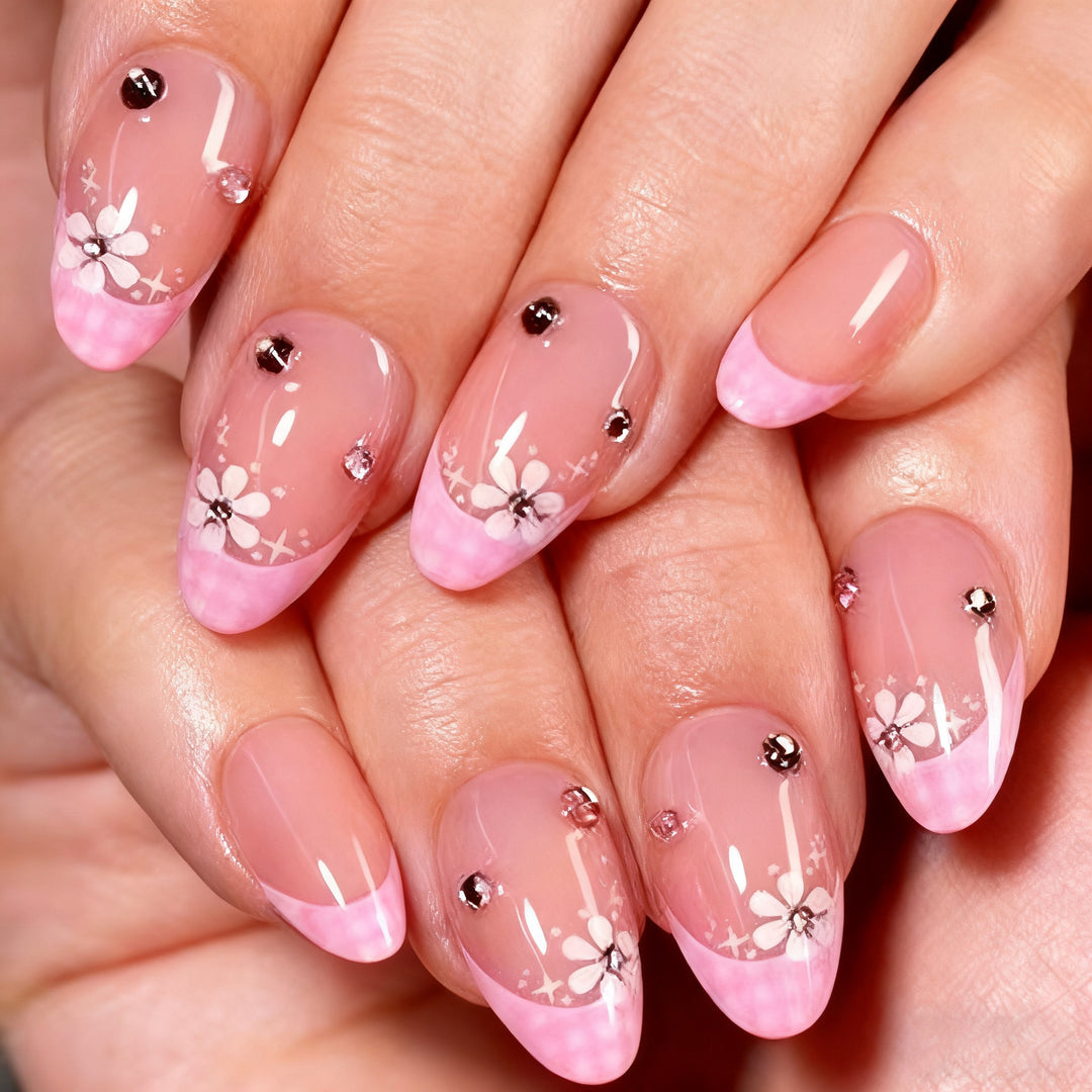 Künstlerisches Floral Französisch Press-On Nagelset Karnz