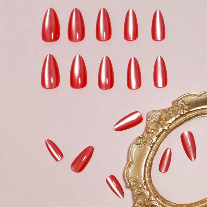 DIY Press-On Nail Set mit Glänzendem Finish Karnz