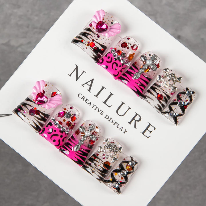 Künstlerisches Press-On-Nageldesign-Set