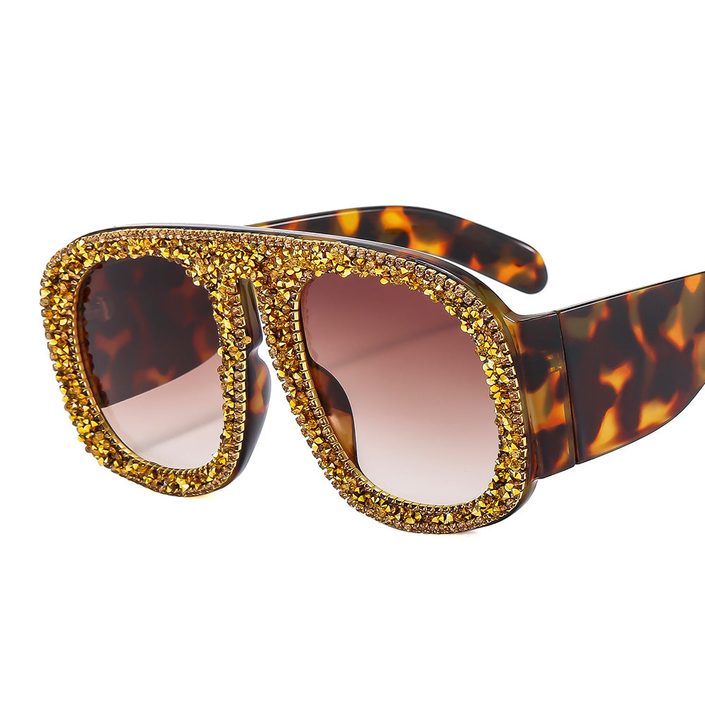 Damen auffällige Sonnenbrille mit Kristallverzierung Karnz