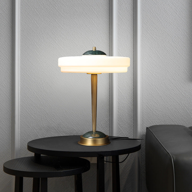 Elegante Art Deco Tischlampe