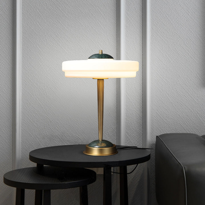 Elegante Art Deco Tischlampe