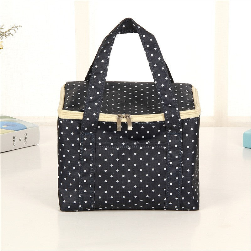 Isolierte Lebensmittelaufbewahrung Lunchbox Karnz