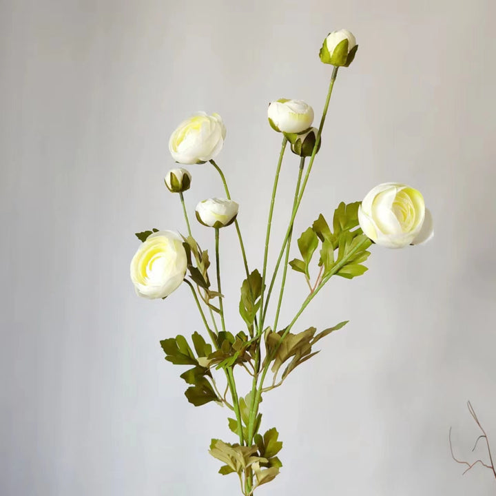 Realistische Ranunkulus Blumengesteck