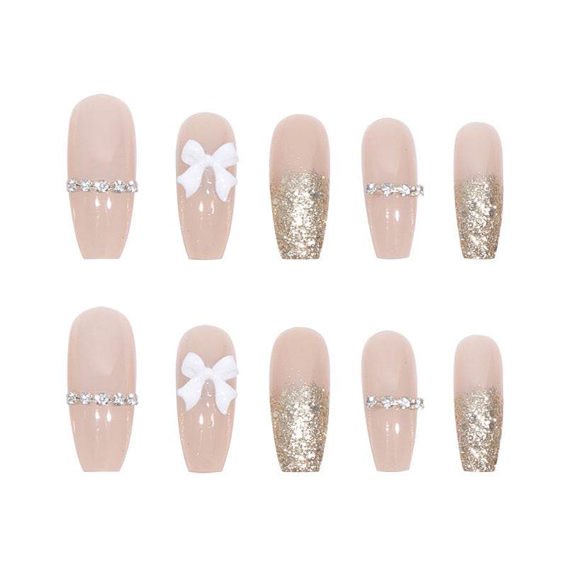 Elegante dekorative Press-On-Nagelkunst Karnz