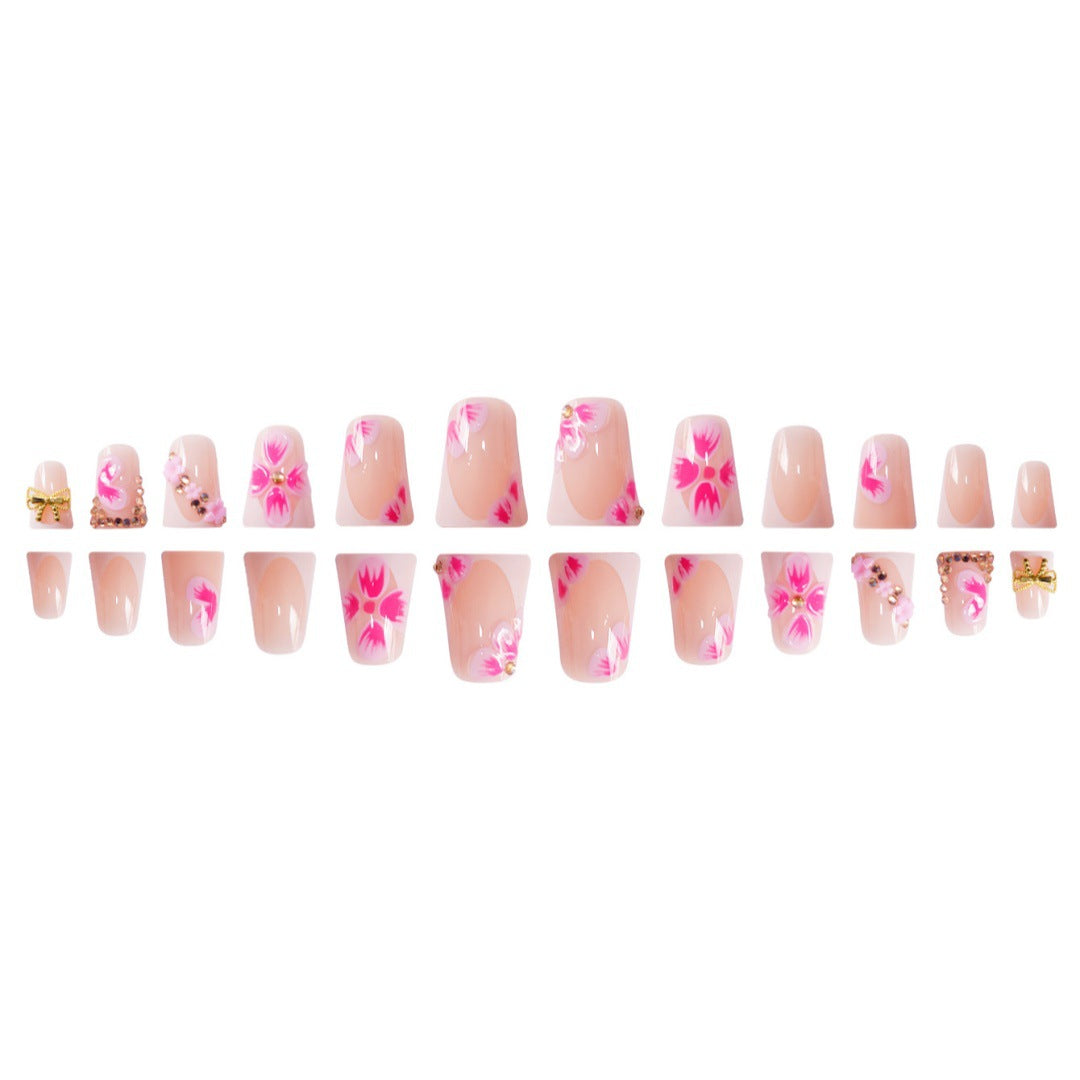 Dekorative florale Press-On-Nagelkunstverzierungen Karnz