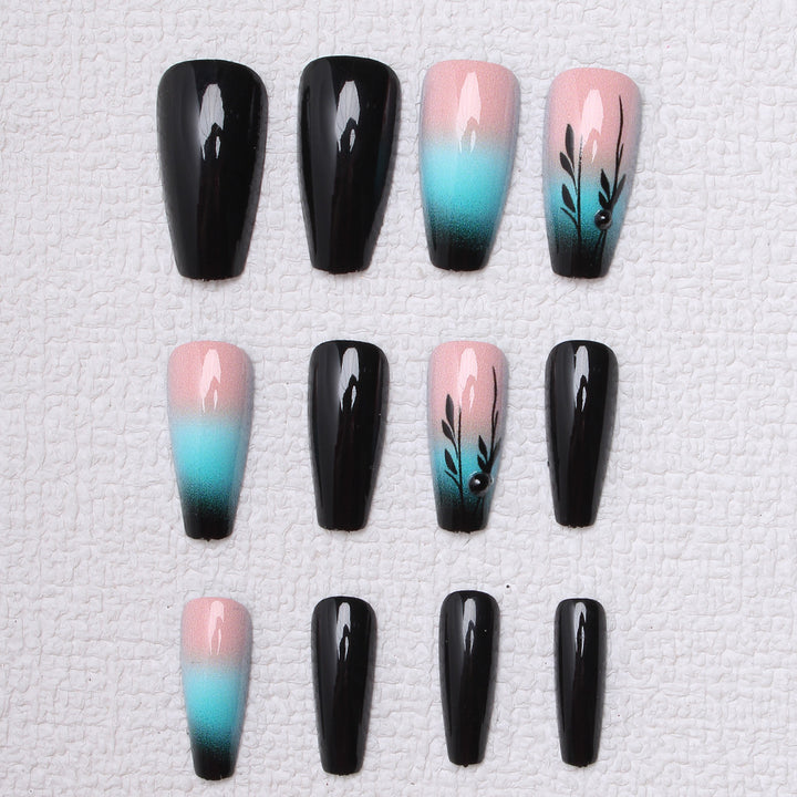 Ombre Press-On-Nagelkunst mit floralem Design Karnz