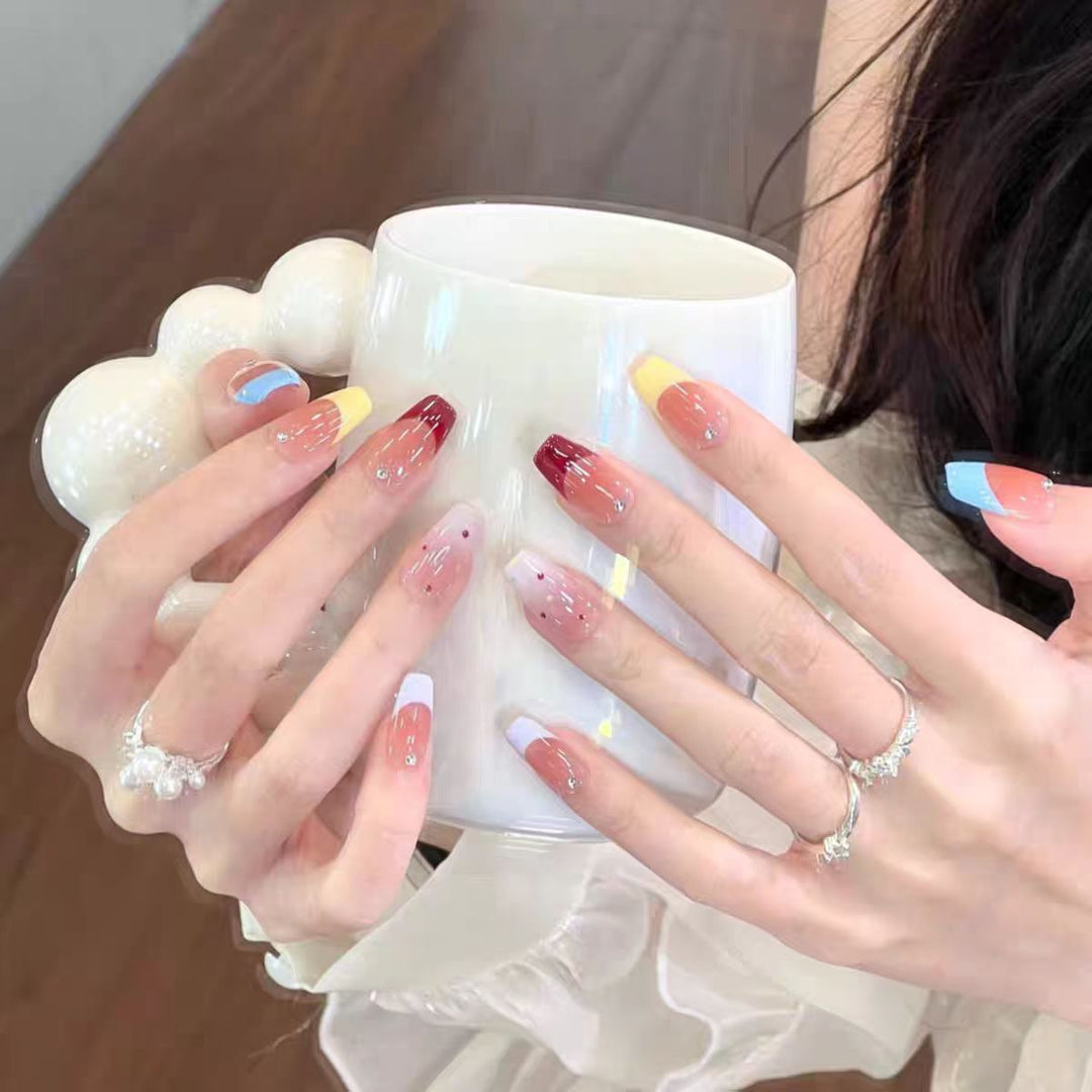 Künstlerisches Press-On Nagelkunst Set