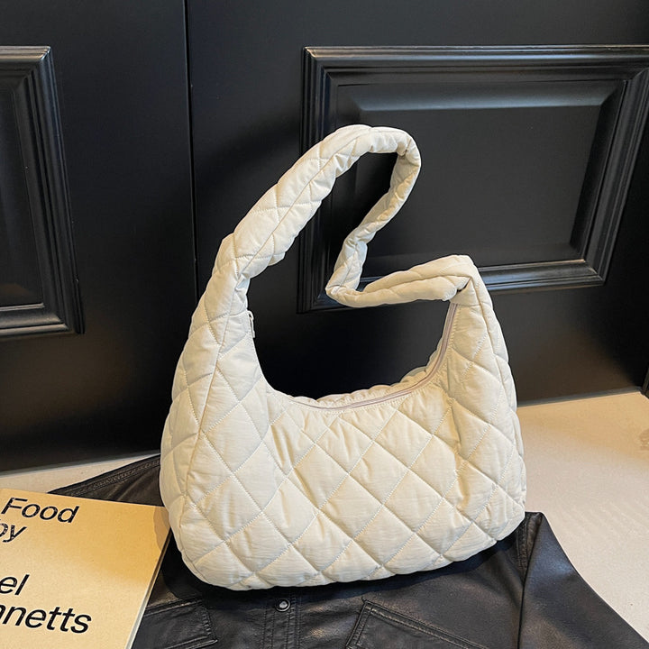Chic gesteppte Hobo-Handtasche Karnz