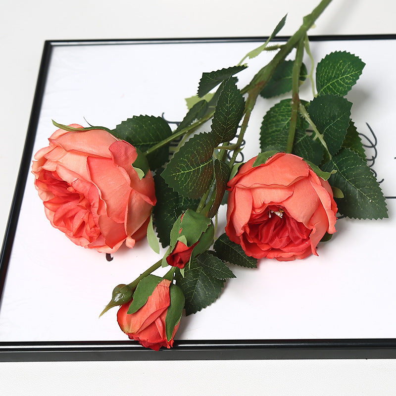 Luxuriöse Seidenrose Blumenarrangement