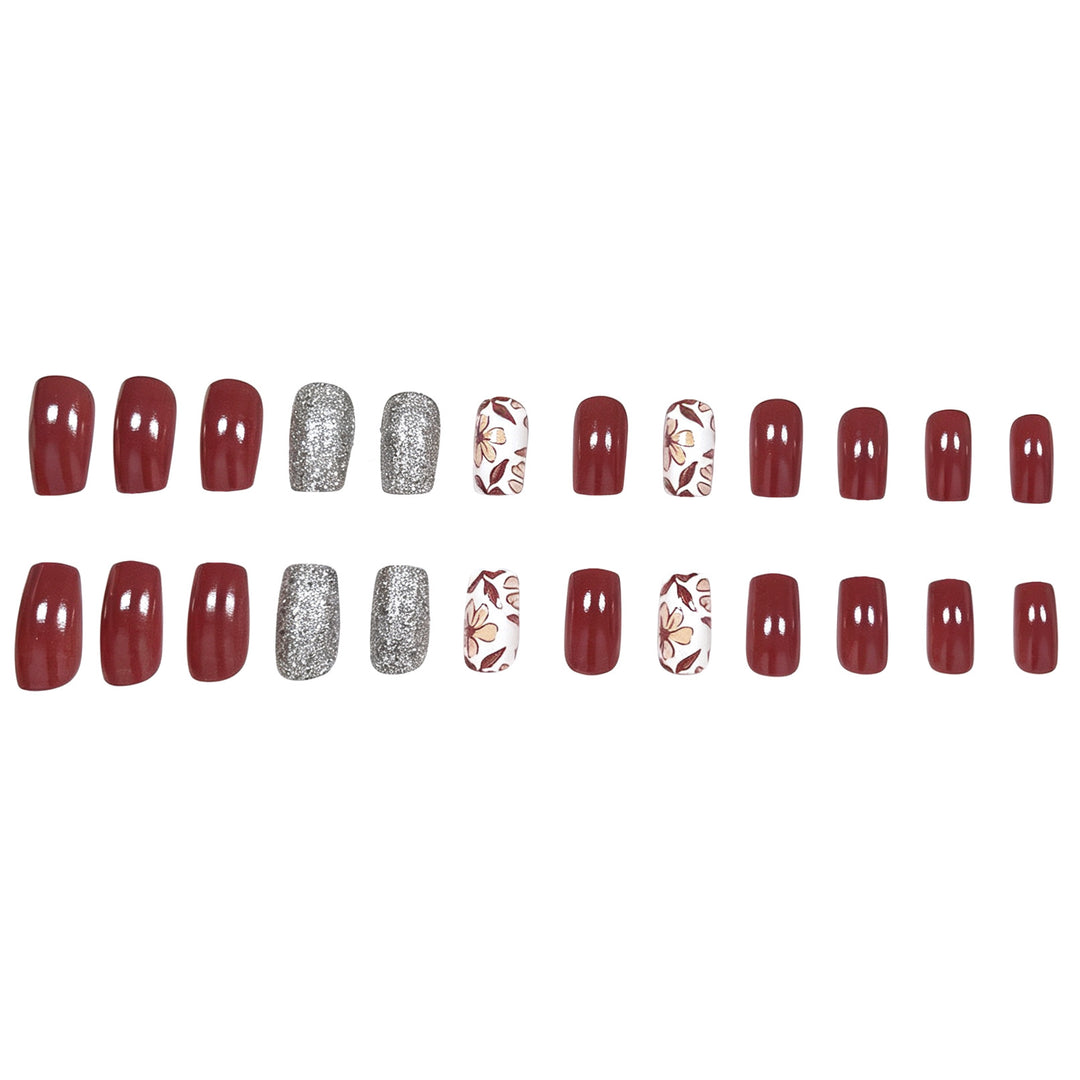 Künstlerisches Florales Nageldesign Karnz