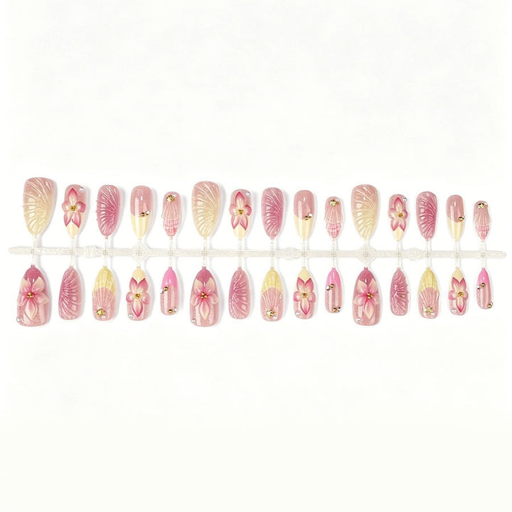Kunstnagelset mit kunstvollen Blumen- und Muschelmuster Karnz