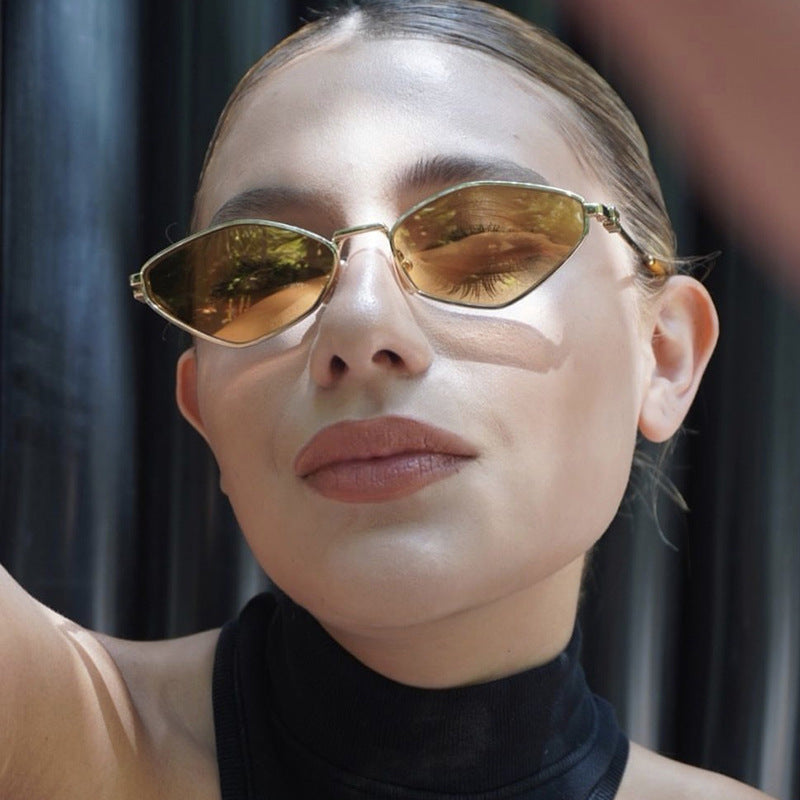 Damen geometrische Sonnenbrille mit glänzendem Metallrahmen und polarisierten Gläsern Karnz