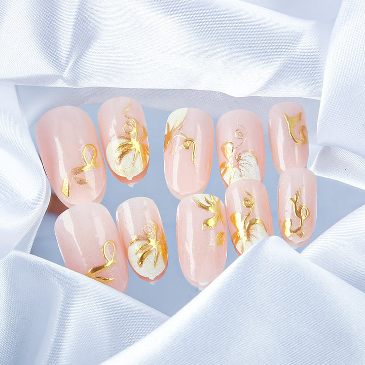Elegantes Florales Nageldesign Karnz