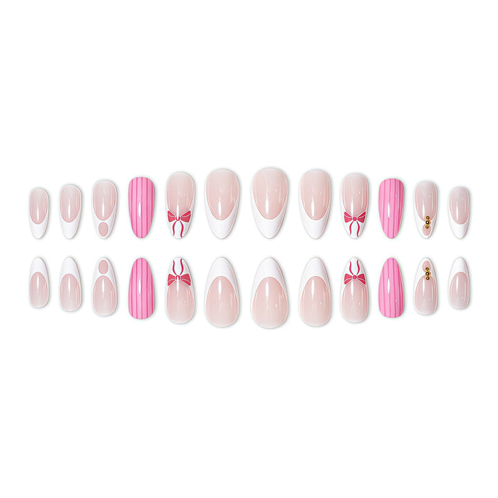 Elegante Stiletto-Nagelkunst-Verstärkungen mit dekorativen Akzenten Karnz