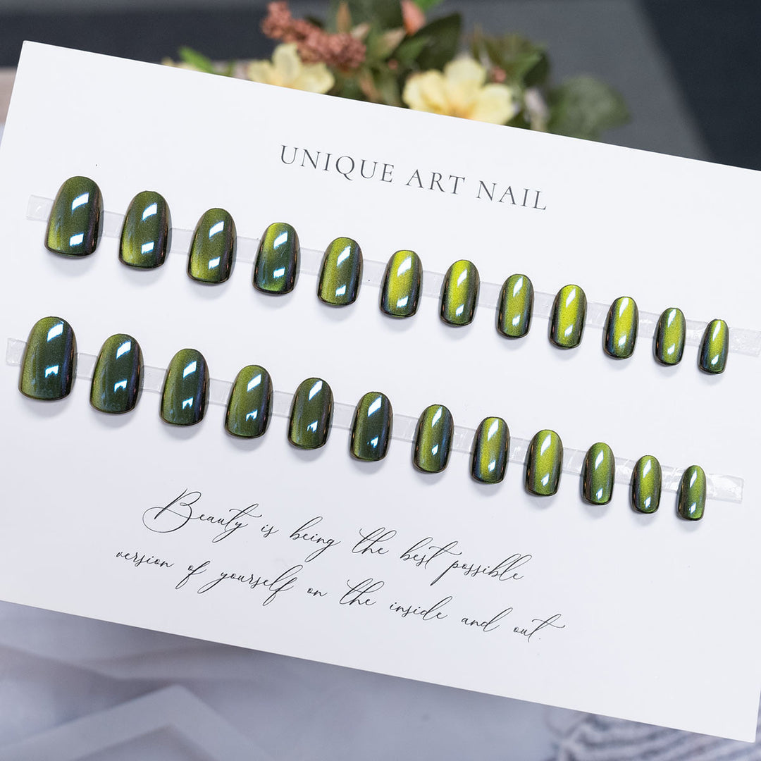 Stylische Druck-Nagelkollektion