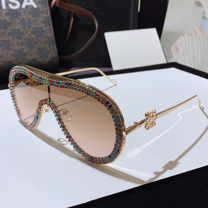 Damen Glamouröse Oversized-Sonnenbrille mit strassbesetzten Akzenten Karnz