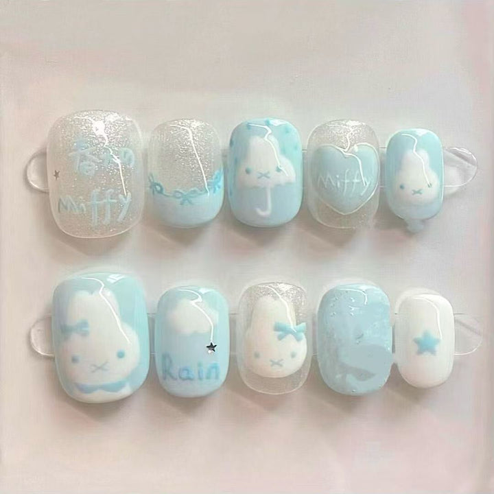 Künstlerische Nagelkunst Karnz