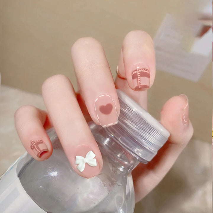 Kreatives Nail Art Press-On Set