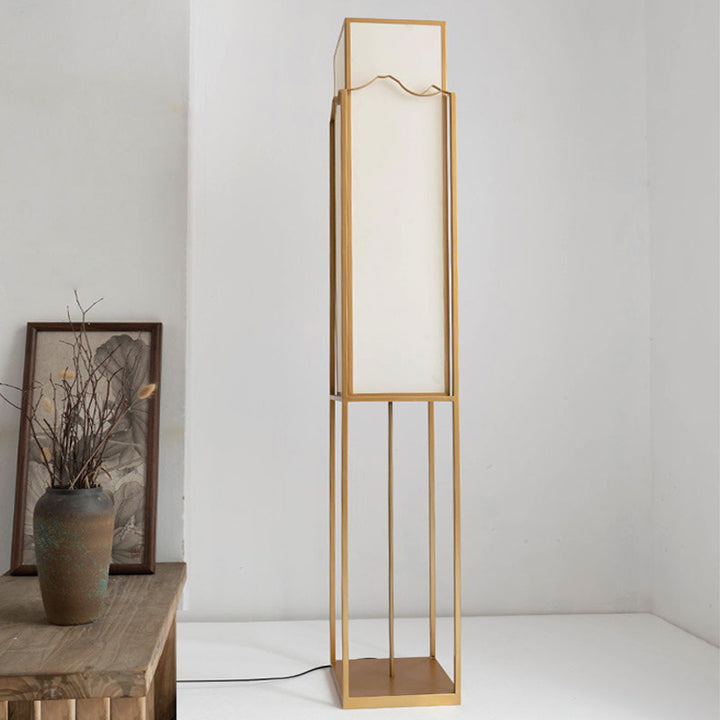 Elegante Slim Stehlampe