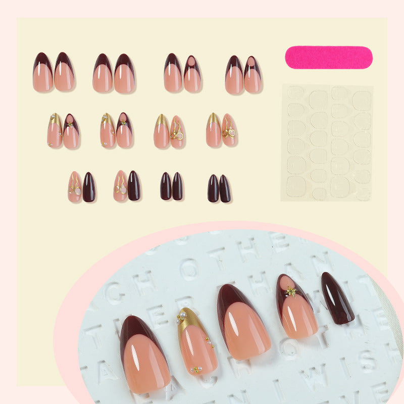Premium Press-On-Nagelset mit glamourösen artikulierten Designs Karnz