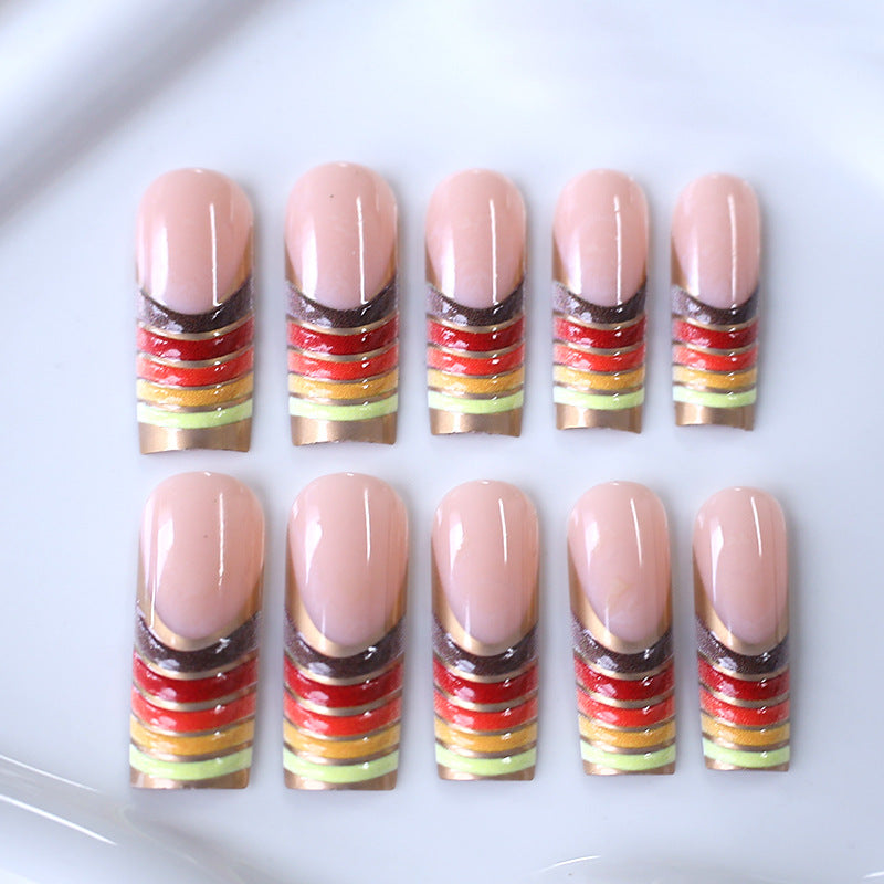 Künstlerisches French Tip Nagelset Karnz