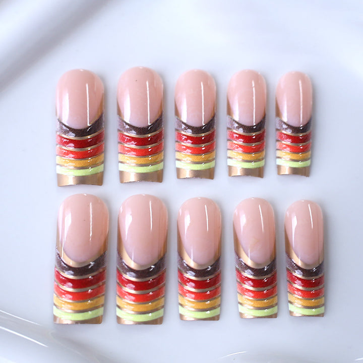 Künstlerisches French Tip Nagelset Karnz
