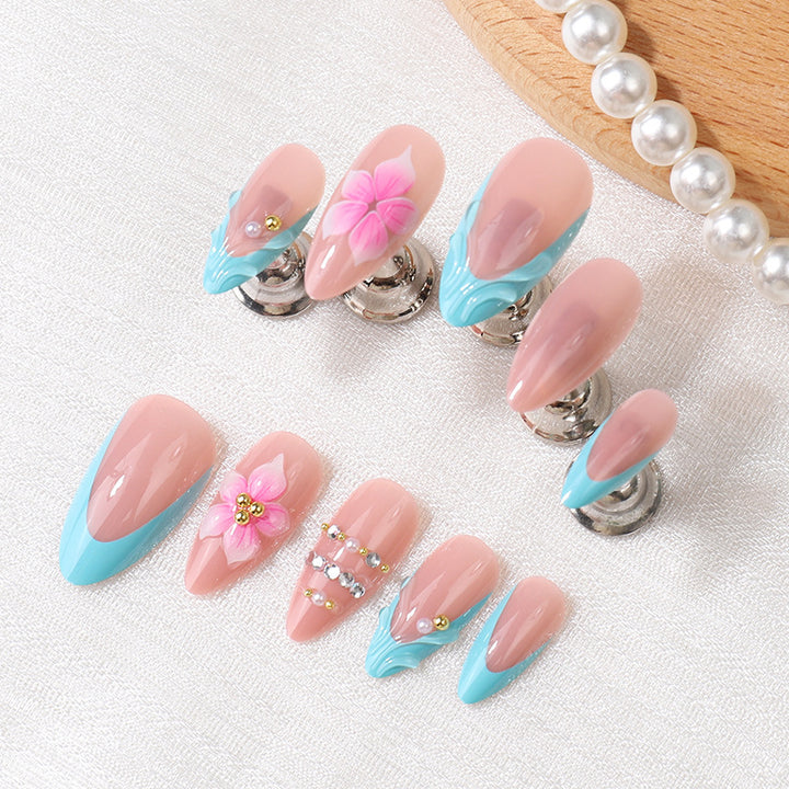 Kreatives blumengestaltetes Press-On-Nagelset Karnz