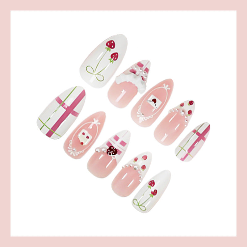 Kunstnagelset mit verspielten Blüten- und aufwendigen Dekoren Karnz
