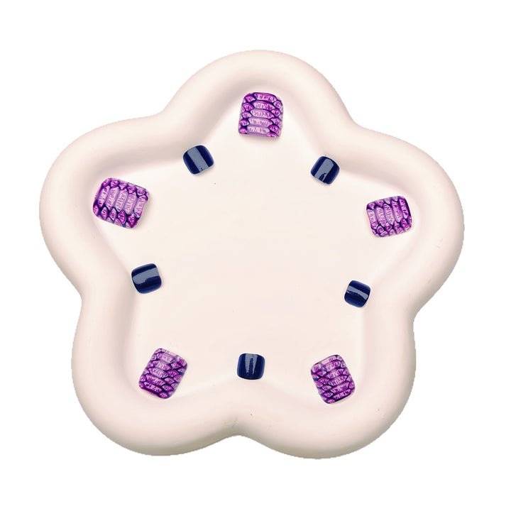Kunstnägel mit Glamourösem Schlangenmotiv Karnz
