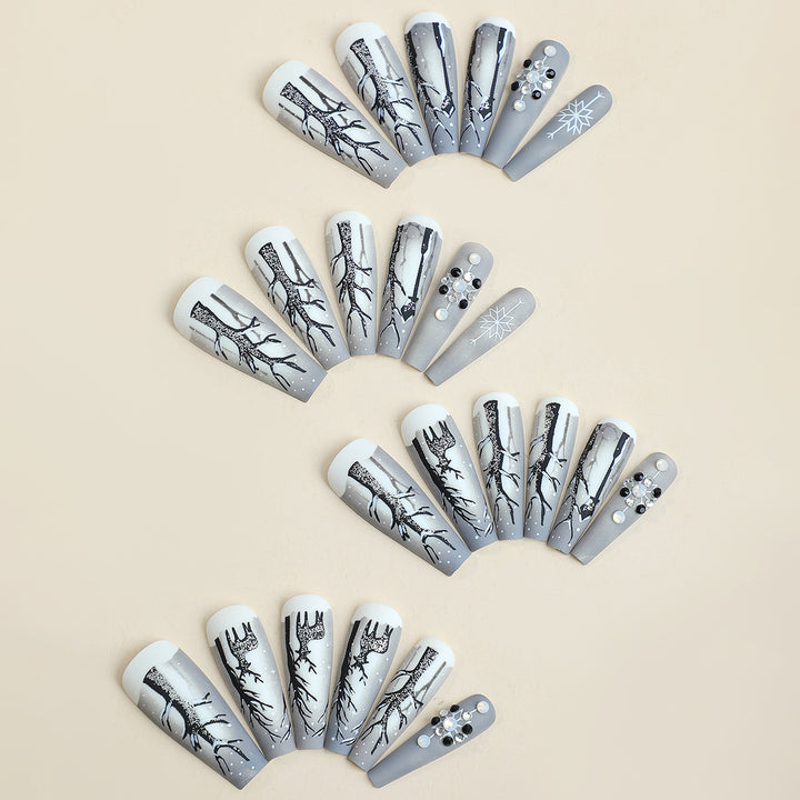 Modisches Press-On-Nagel-Set mit elegantem Winterbaum-Design Karnz