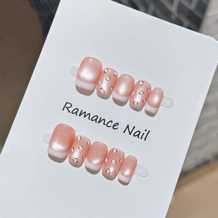 Elegantes Press-On Nagelkunst Set Karnz