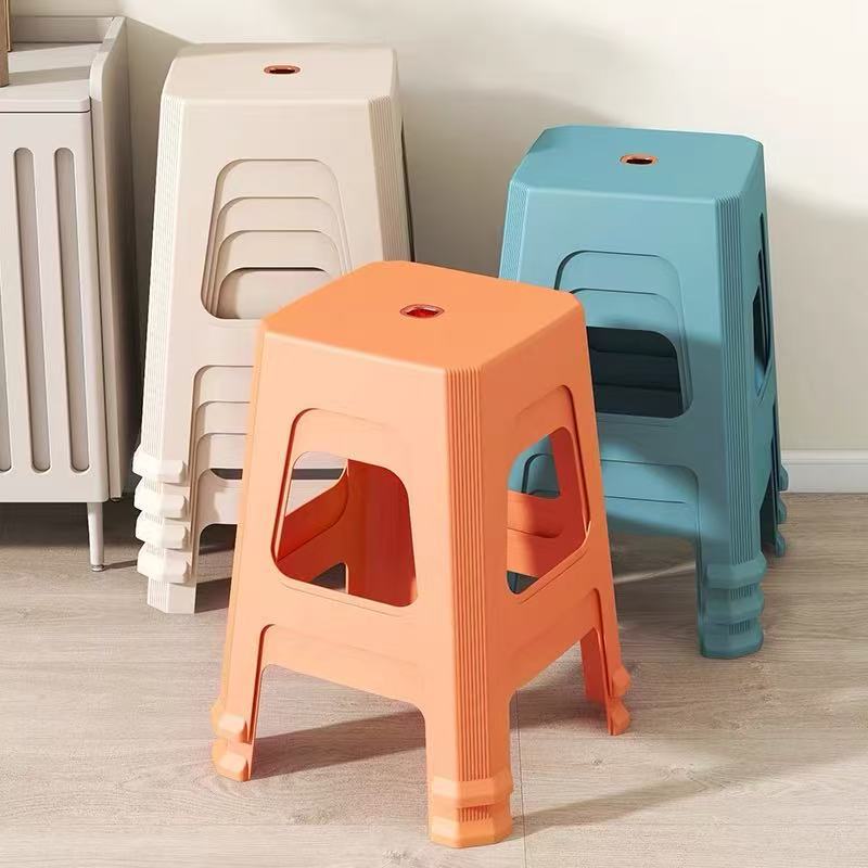 Robuster zusammenklappbarer Hocker Karnz