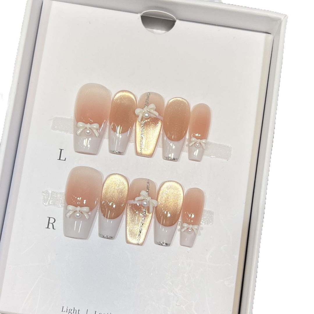 Elegantes wiederverwendbares Press-On-Nagelkunst-Set mit Perlen- und Glitzerakzenten Karnz