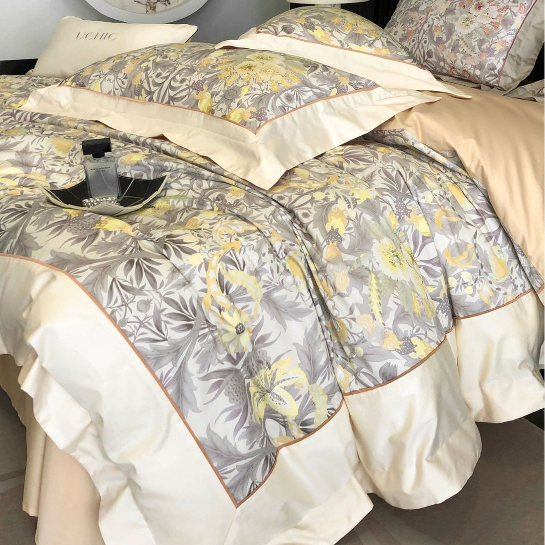 Luxuriöse Baumwollsatin-Bettwäschegarnitur mit floralem Print, Volant-Bettrock und Kissenbezügen