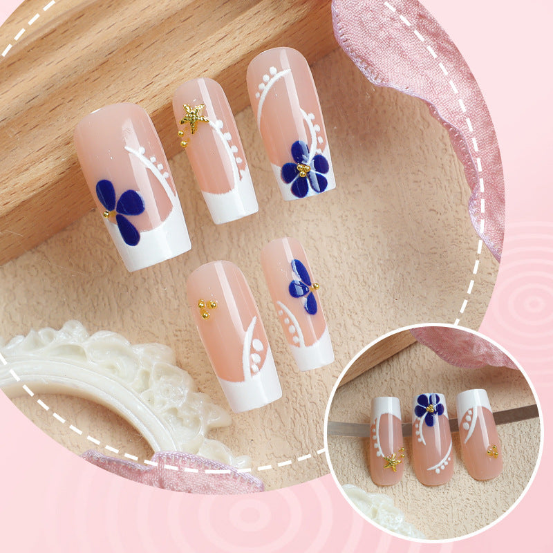 Künstlerische Floral Press-On Nagelkunst Karnz